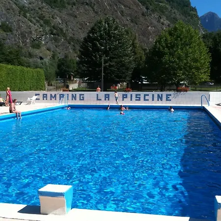 Kemping Camping La Piscine Le Bourg-dʼOisans